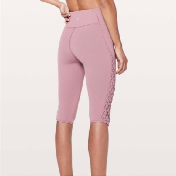 Lululemon Loveknot Crop 15” in Figue - Picture 5 of 13